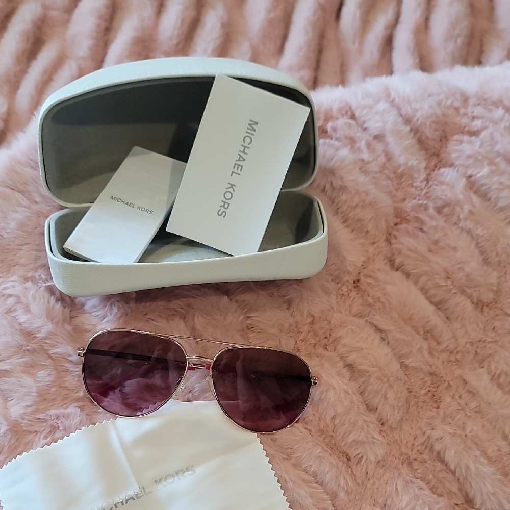 Michael Kors Rose-Tinted Aviator Sunglasses With Pink Arms - Picture 3 of 7